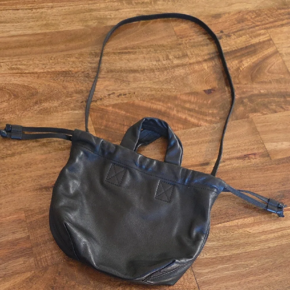 NWT {Madewell} The Piazza Crossbody Bag in Black - Picture 6 of 7
